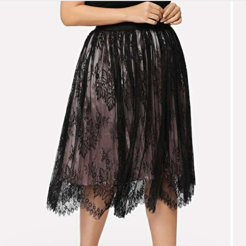 RUE 21 lace skirt